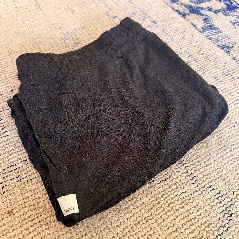 Vuori Women's Charcoal Performance Jogger Sz M